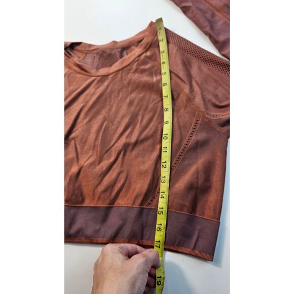 Allyson Felix x athleta M (?) Rose gold ribbed long sleeve crop top thumb holes - Picture 8 of 9